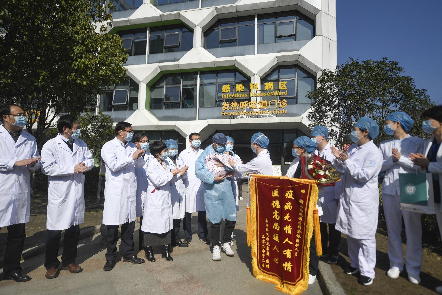 APTOPIX China Outbreak